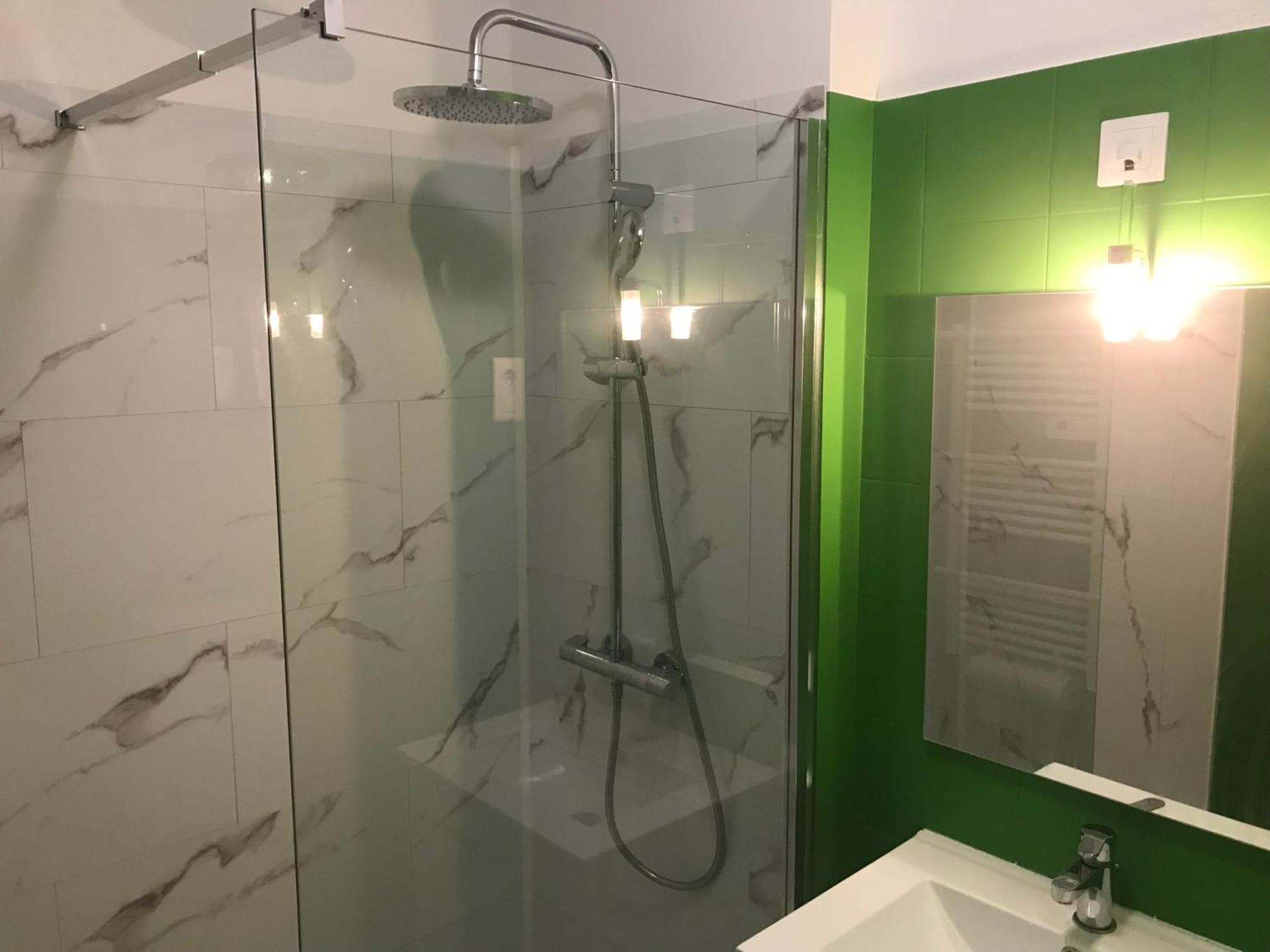 Appartement T2 De Standing Au Pied Des Plages Golfe-Juan Eksteriør bilde