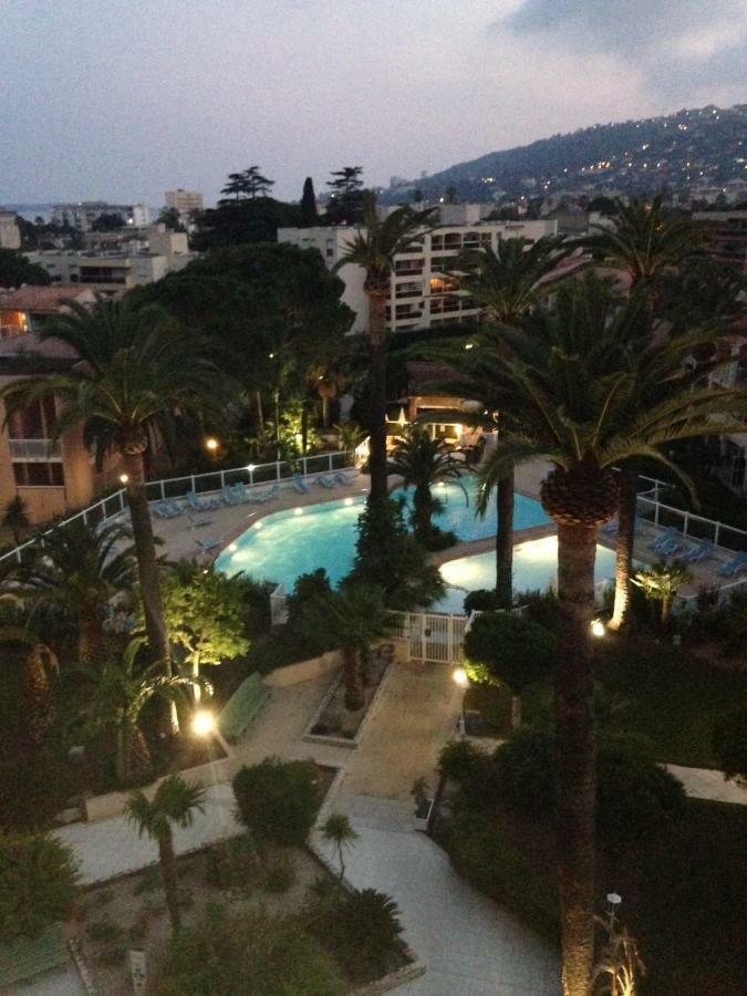 Appartement T2 De Standing Au Pied Des Plages Golfe-Juan Eksteriør bilde